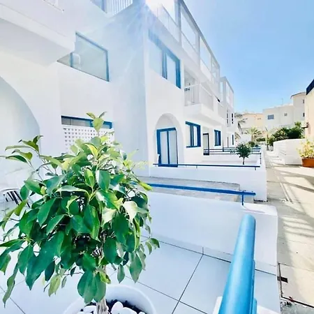 Aphentrika Apartment