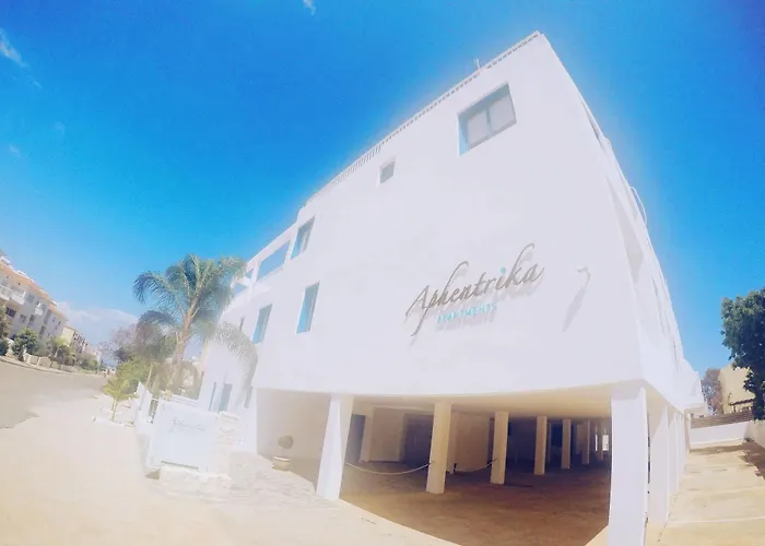 Aphentrika Apartamento *